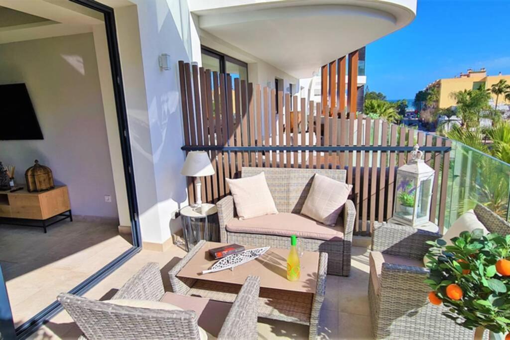 Lujoso Apartamento Nuevo Playa Centro Estepona Exterior foto