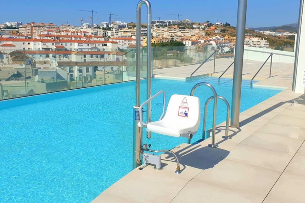 Lujoso Apartamento Nuevo Playa Centro Estepona Exterior foto